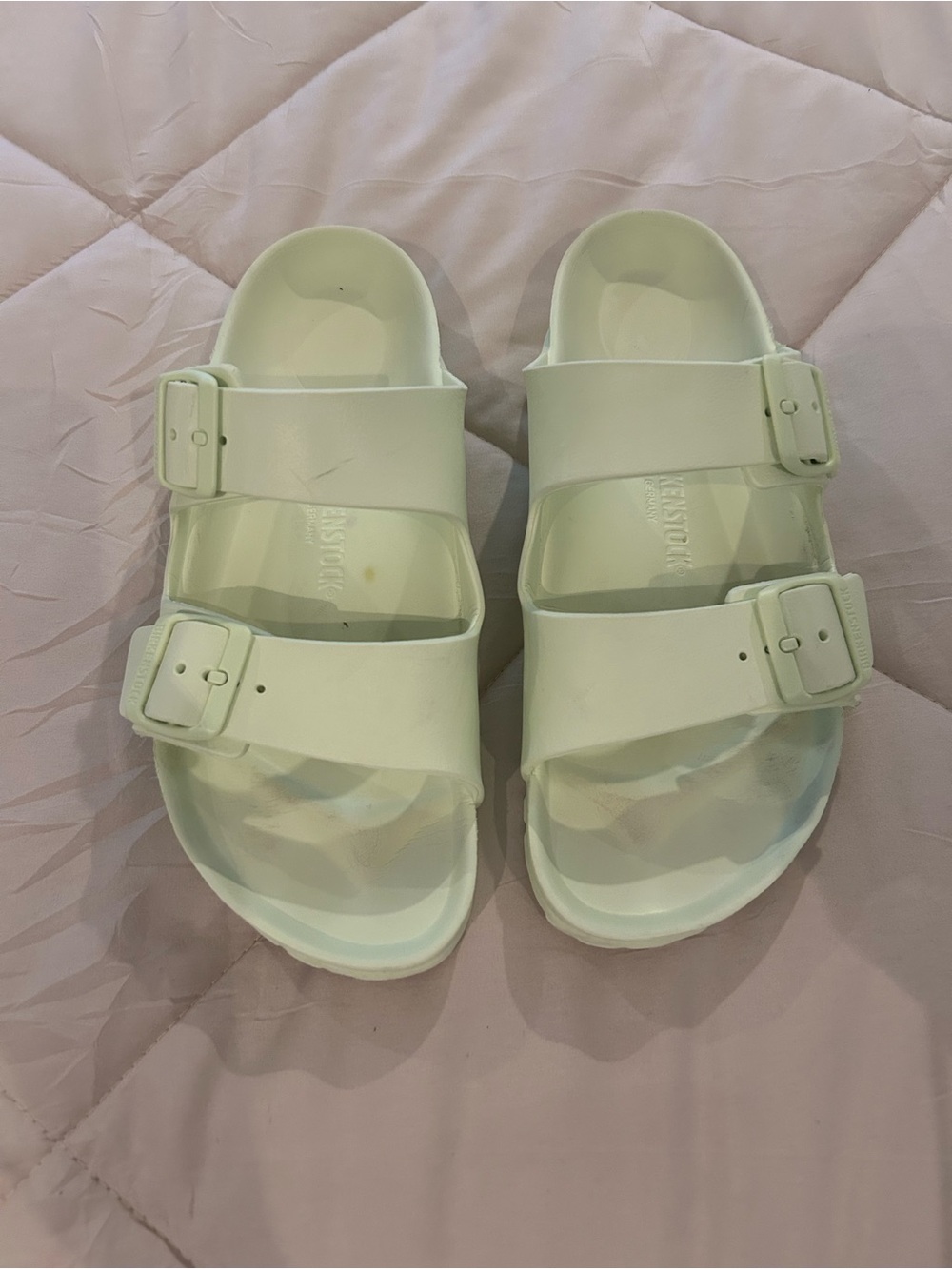 Birkenstock-Double-Buckle Slides in Mint. Size 41. (Adult)